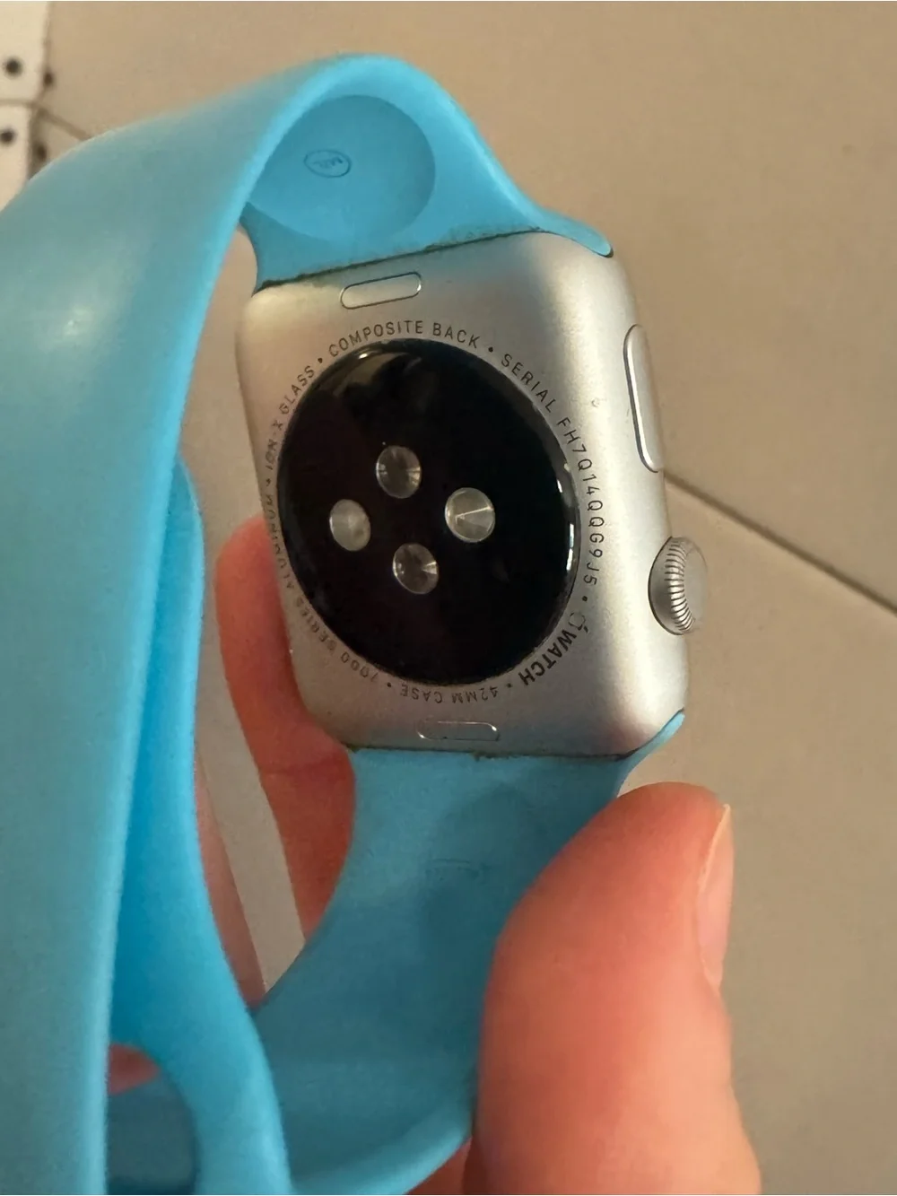 Apple Watch 1st Gen 42mm Silver Aluminum + Charger